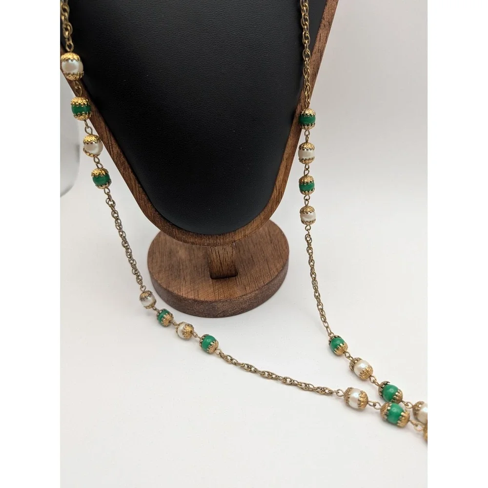 Vintage Unsigned Gold Tone Green Cream Bead Necklace Adjustable Ring Set Broken